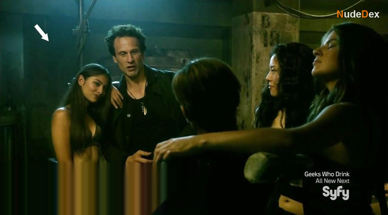 Kim Engelbrecht in Dominion, photo 13