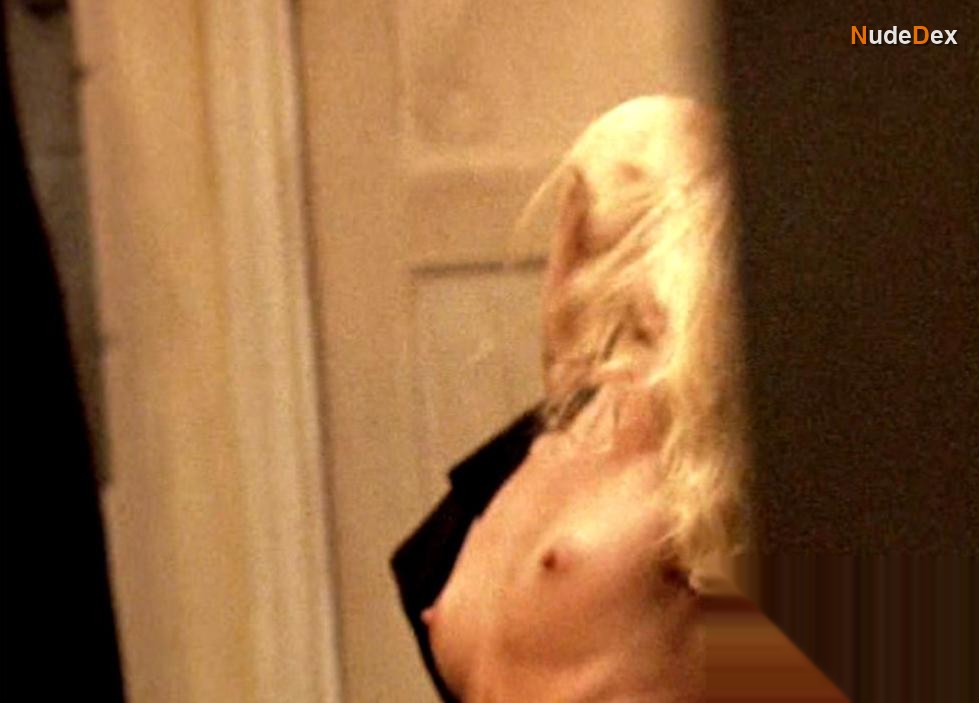 Kim Feeney in The Hunger, photo 13