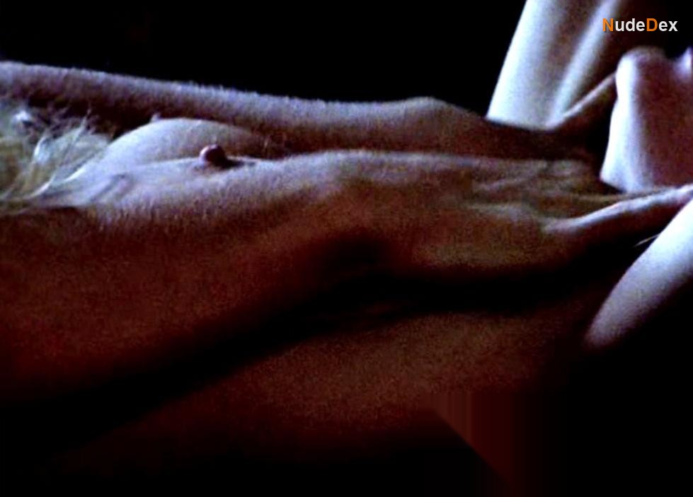 Kim Feeney in The Hunger, photo 17