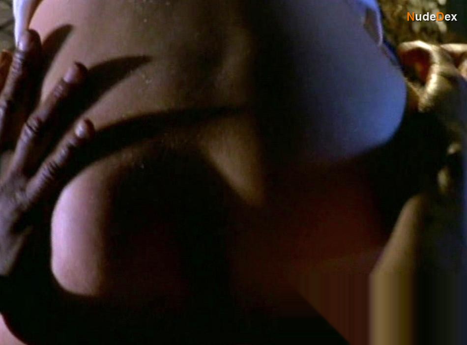 Kim Feeney in The Hunger, photo 21