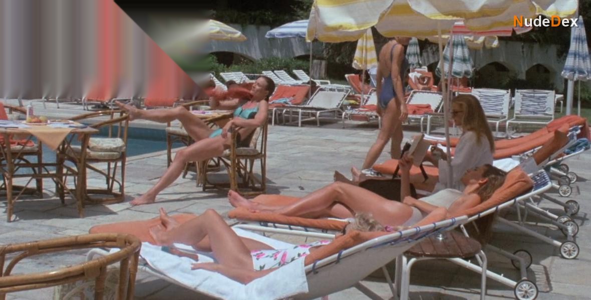 Kim Lonsdale in Hired To Kill, photo 2