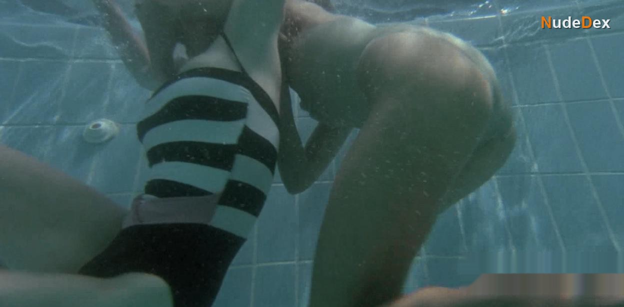 Kim Lonsdale in Hired To Kill, photo 9