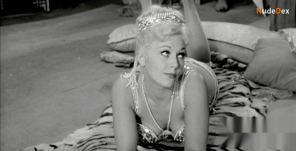 Kim Novak in Jeanne Eagels, photo 8