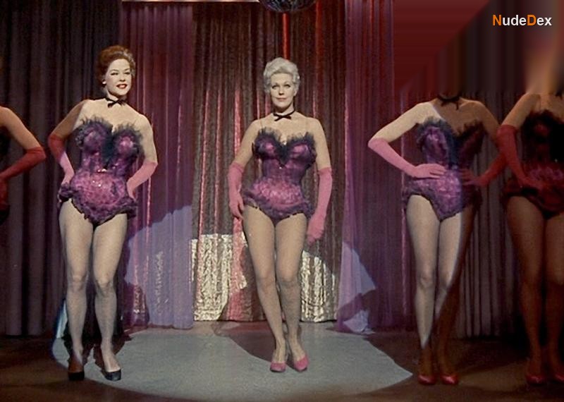 Kim Novak in Pal Joey, photo 1