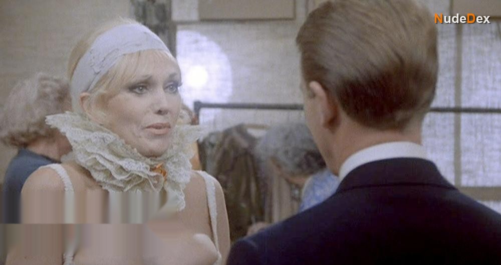 Kim Novak in The Mirror Crack D, photo 2