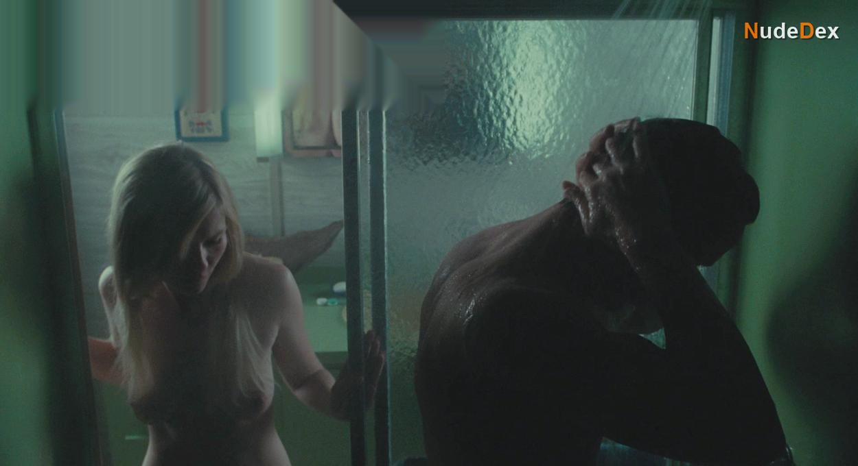 Kirsten Dunst in All Good Things, photo 9