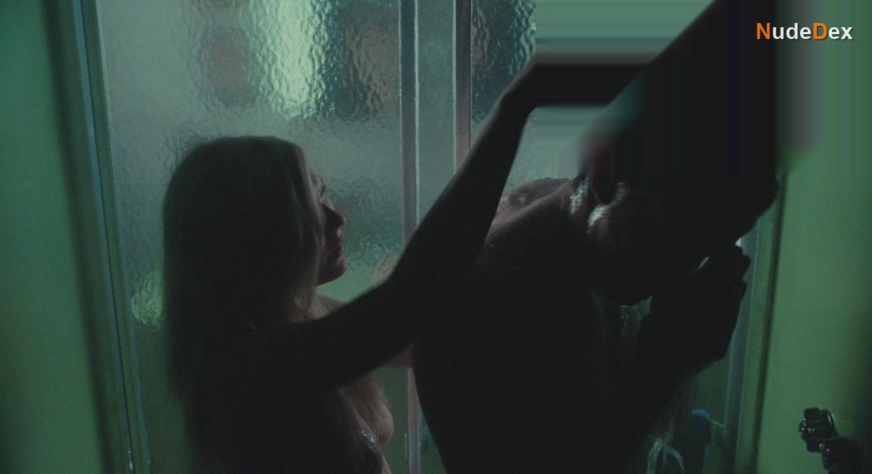 Kirsten Dunst in All Good Things, photo 11