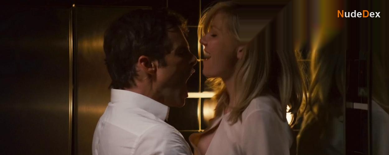 Kirsten Dunst in Bachelorette, photo 3