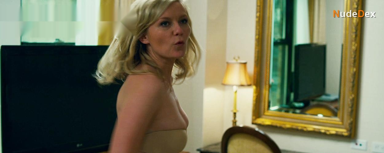 Kirsten Dunst in Bachelorette, photo 4