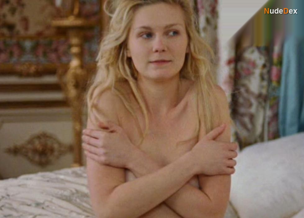 Marie Antoinette in Marie Antoinette, photo 6
