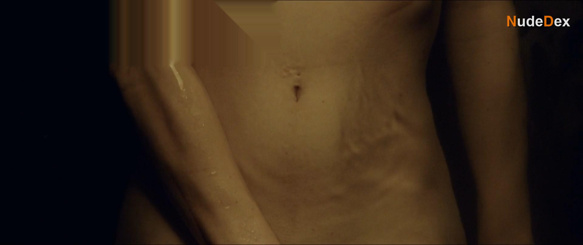 Kirsty Averton in The Holly Kane Experiment, photo 2