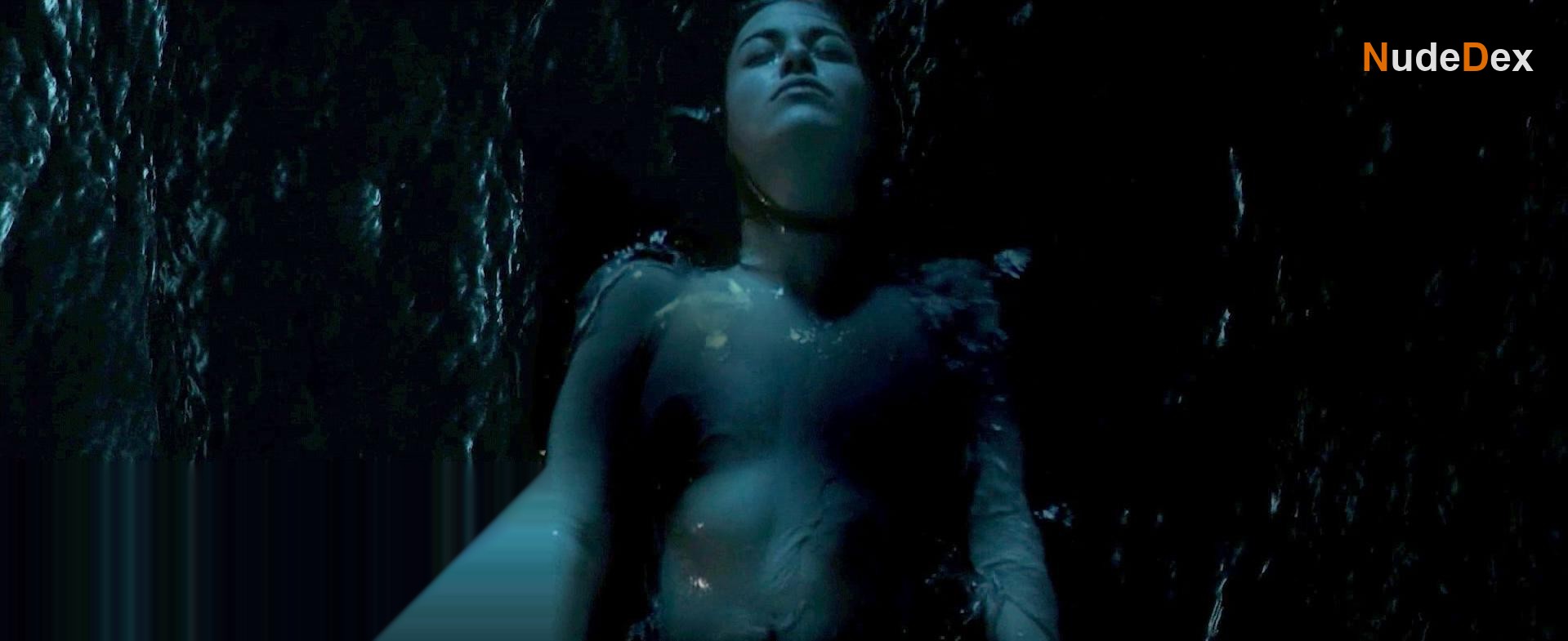 Kirsty Averton in The Holly Kane Experiment, photo 10