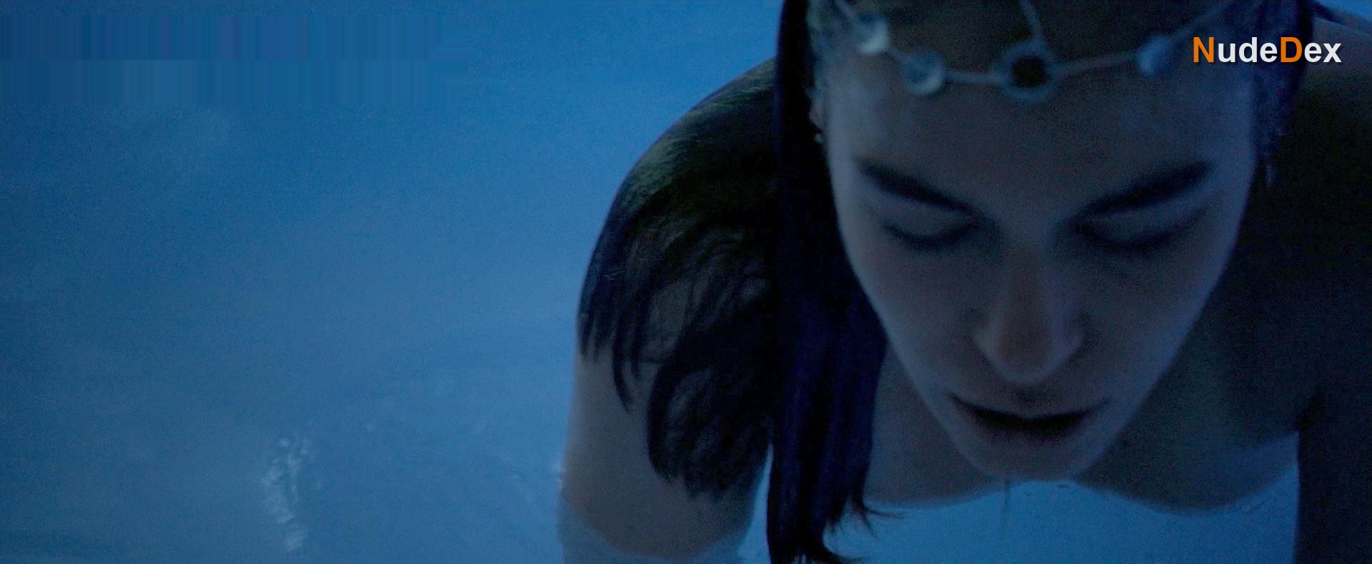 Kirsty Averton in The Holly Kane Experiment, photo 11