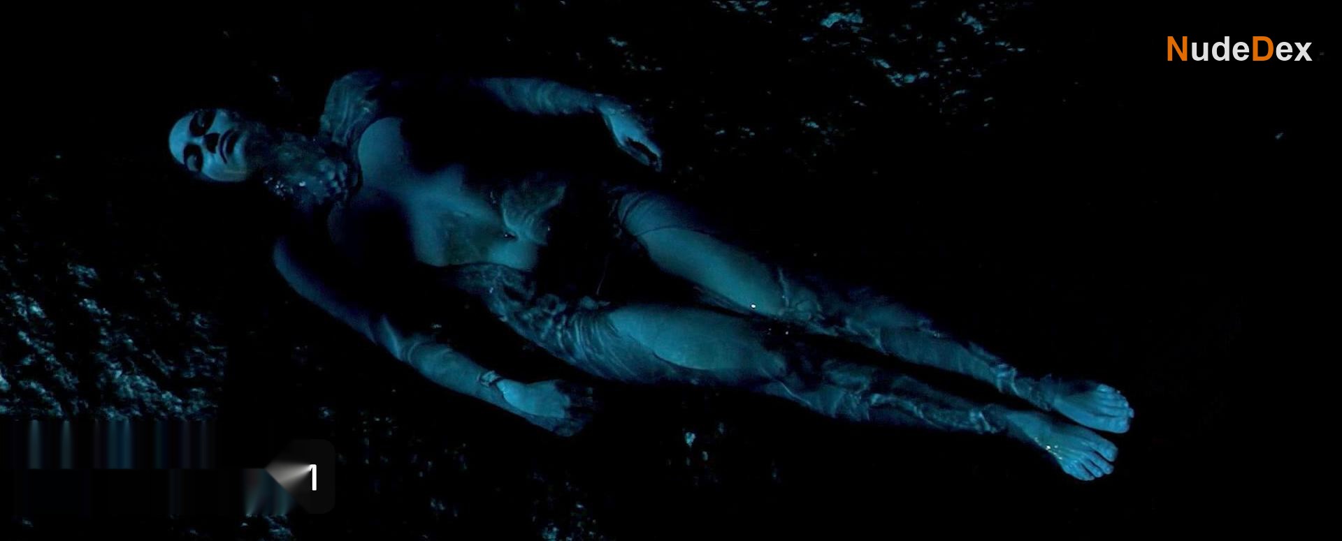 Kirsty Averton in The Holly Kane Experiment, photo 14