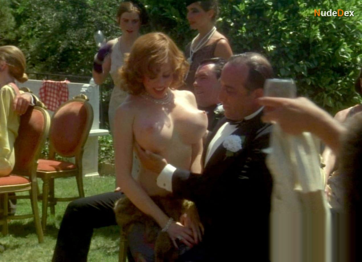 Kitten Natividad in The Lady In Red, photo 2