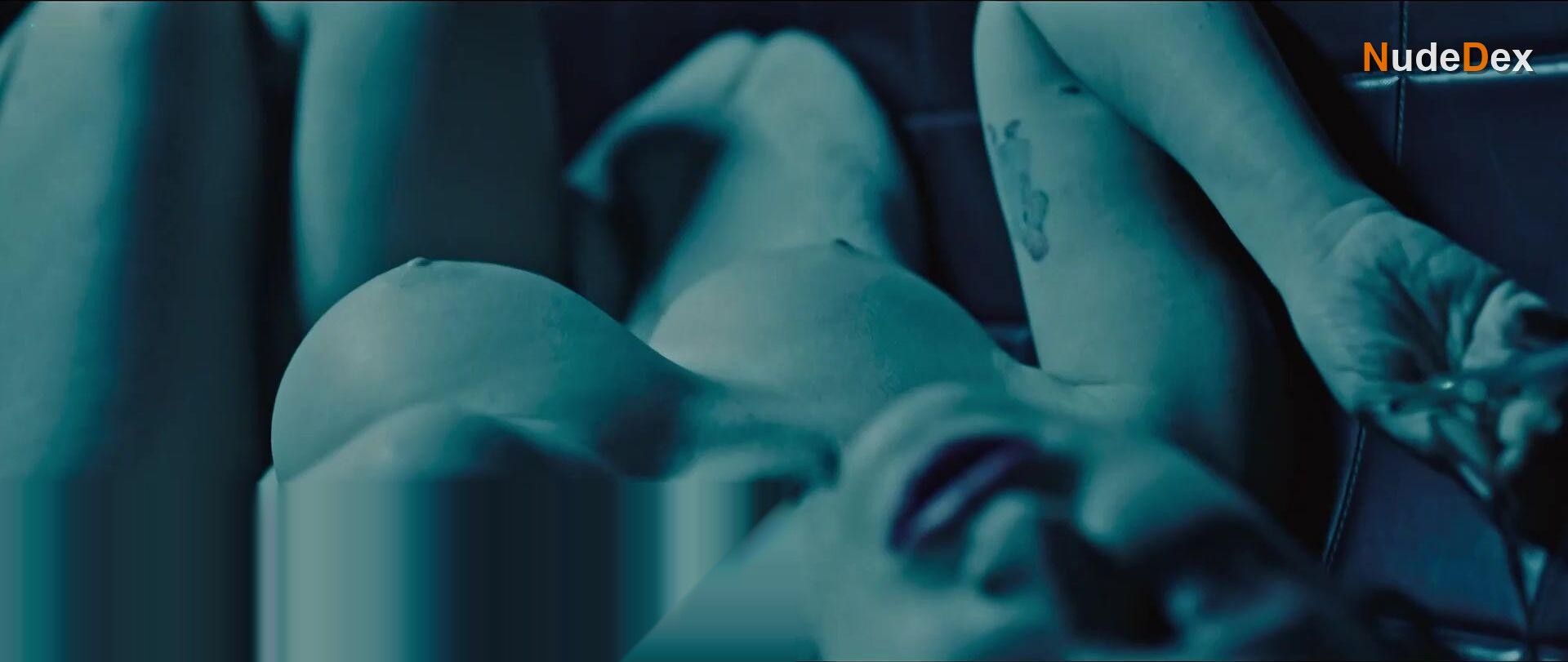 Klara Kokanovic in Three, photo 21
