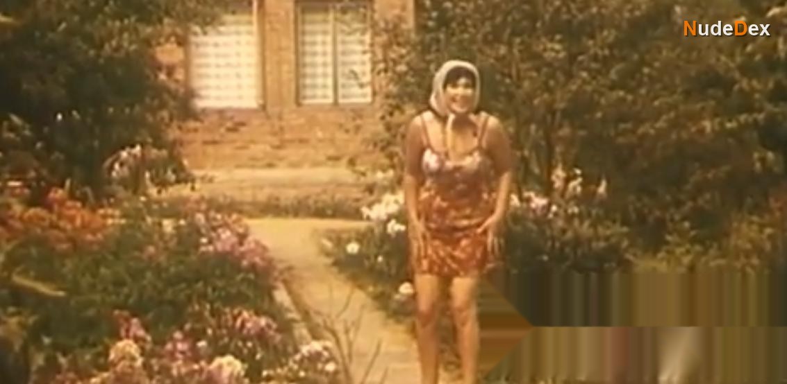 Klara Luchko in Dacha, photo 3