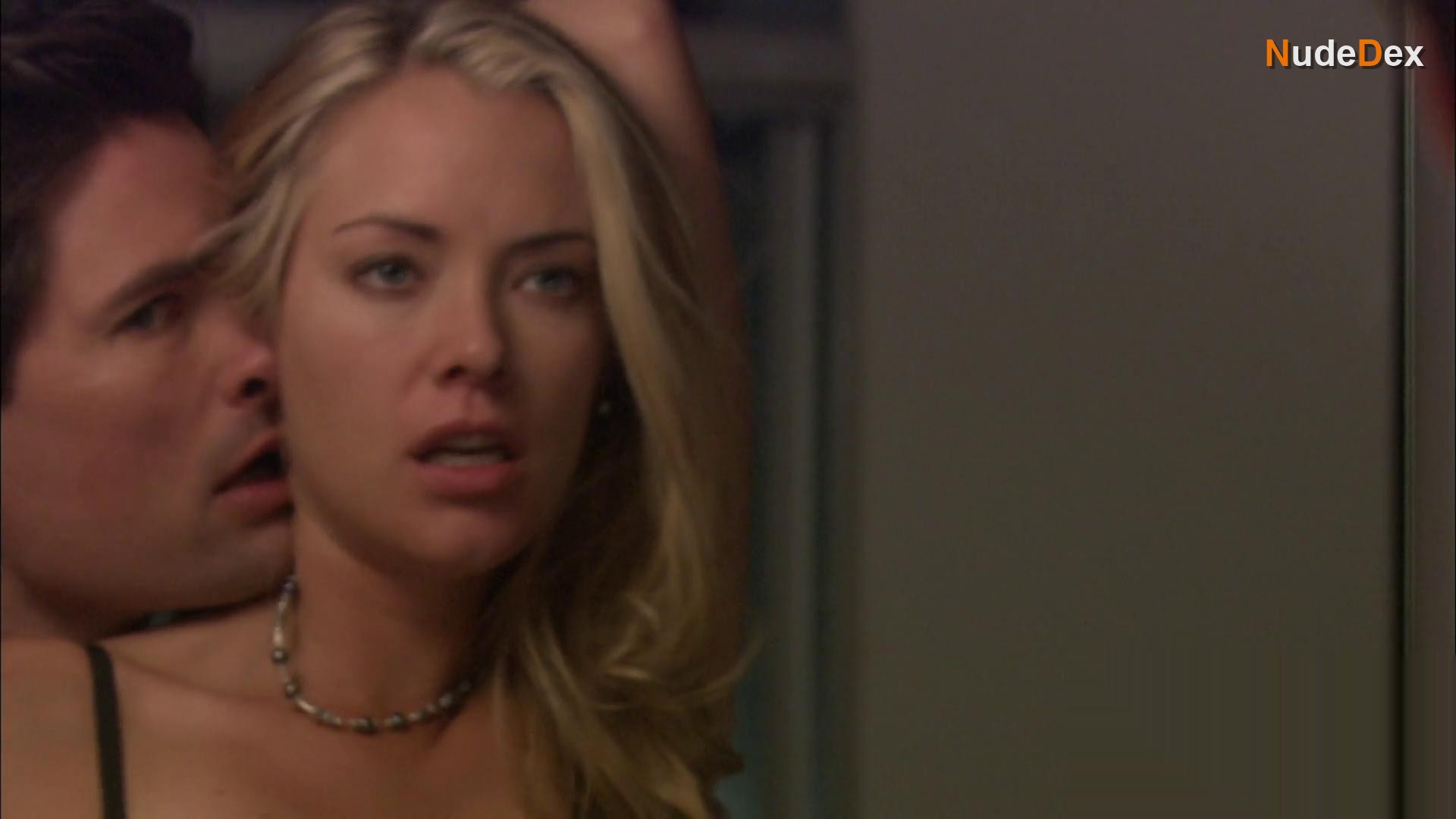 Kelli Williams in Ties That Bind
