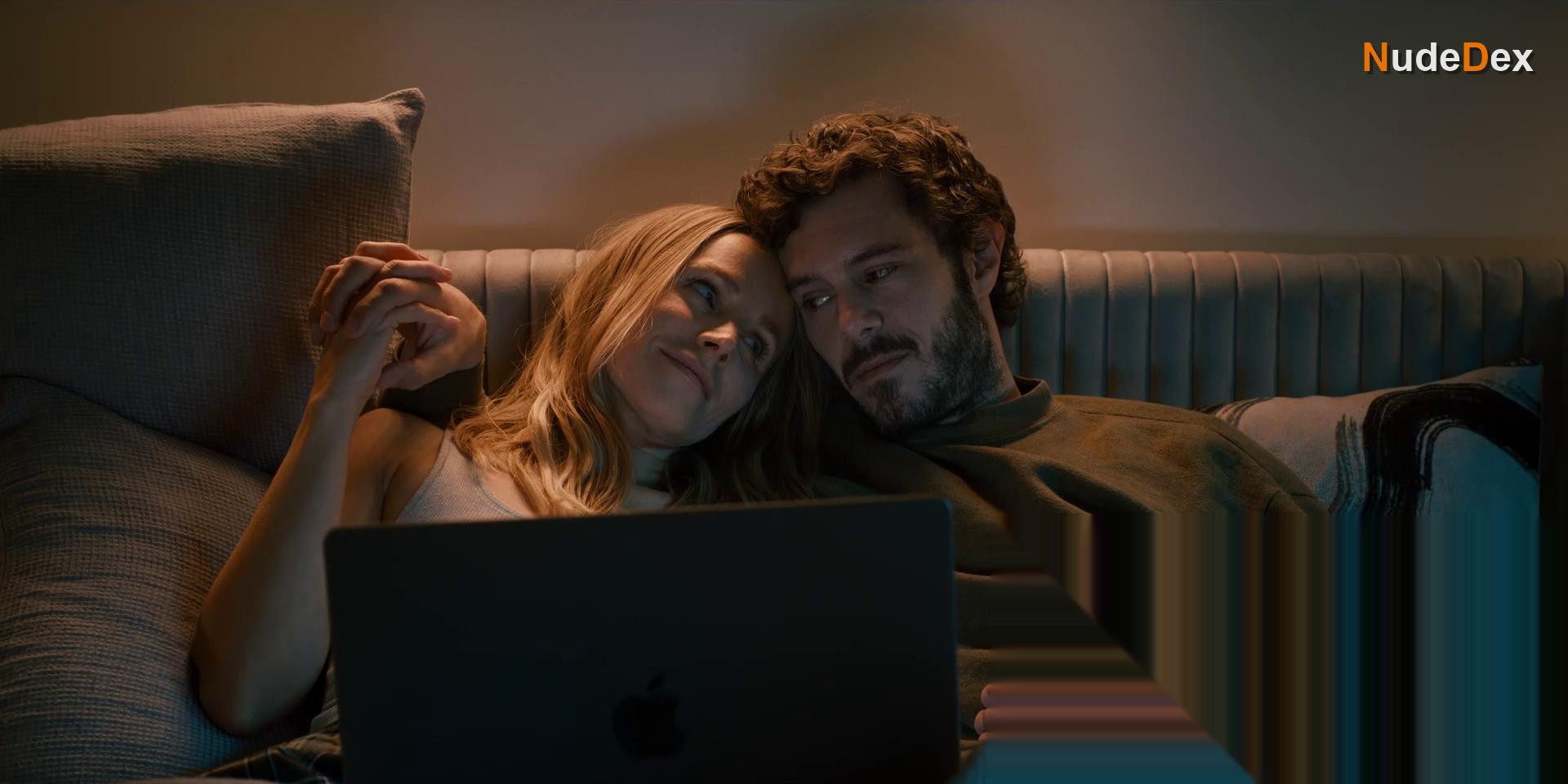 Kristen Bell in Nobody Wants This, photo 8