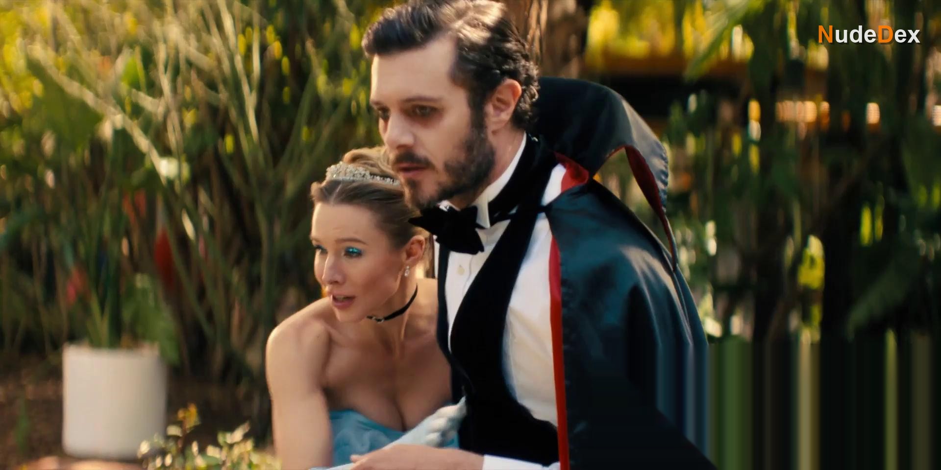 Kristen Bell in Nobody Wants This, photo 13