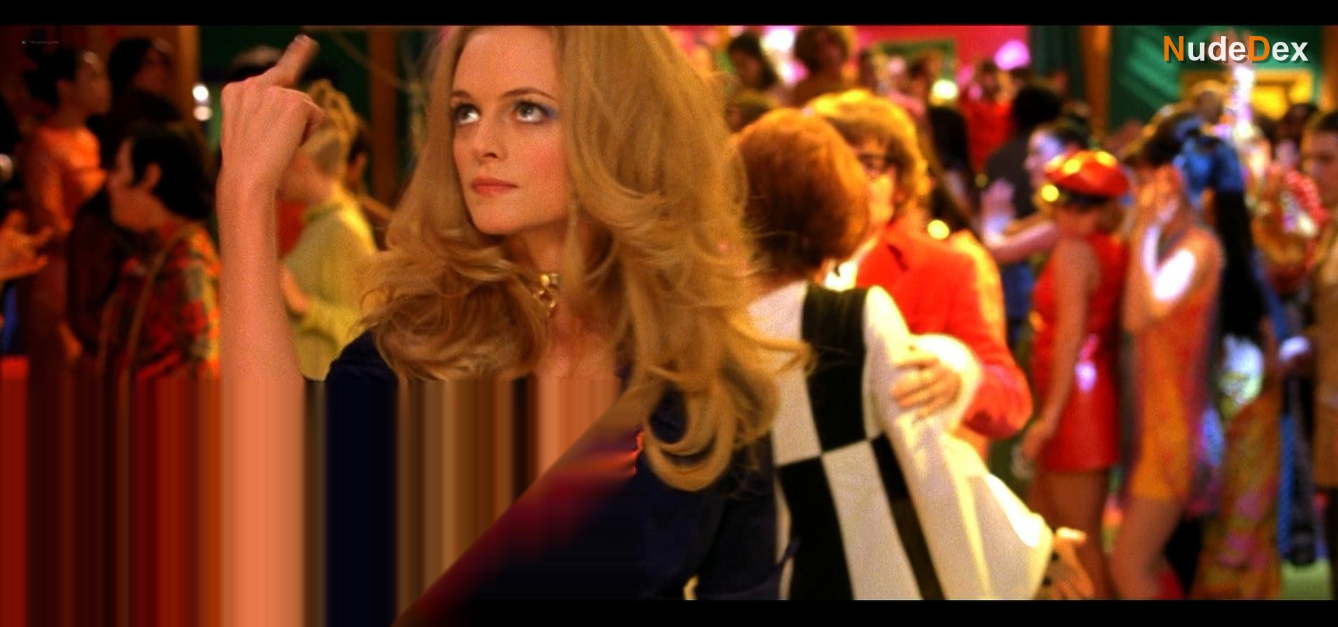 Kristen Johnston in Austin Powers The Spy Who Shagged Me, photo 16