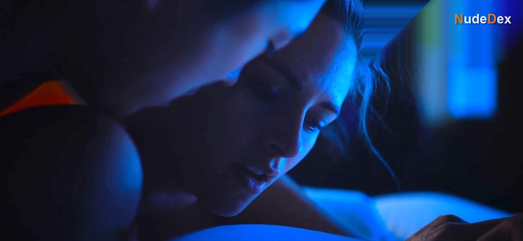 Kristen Stewart in Love Me, photo 16