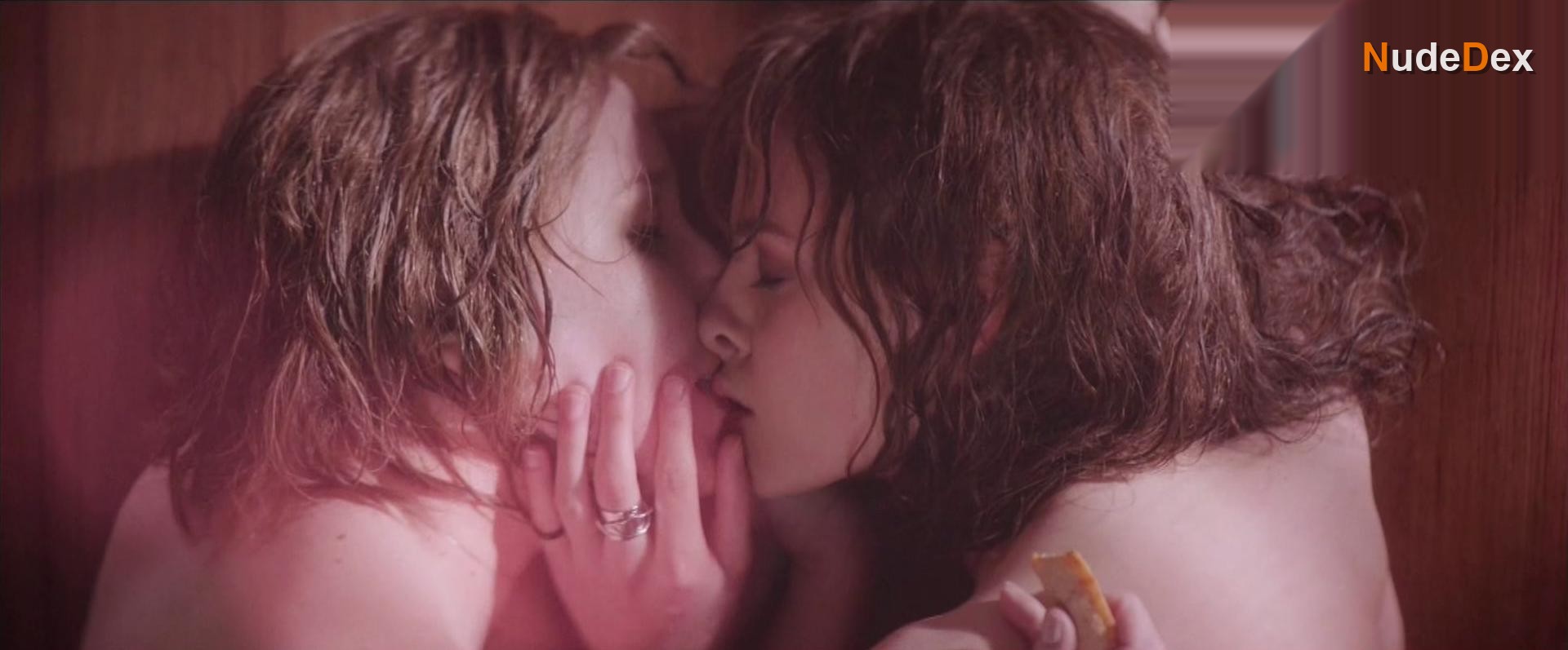 Kristen Stewart in Saturday Night Live, photo 2