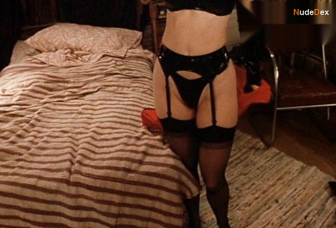 Kristin Bauer Van Straten in Glory Daze, photo 6
