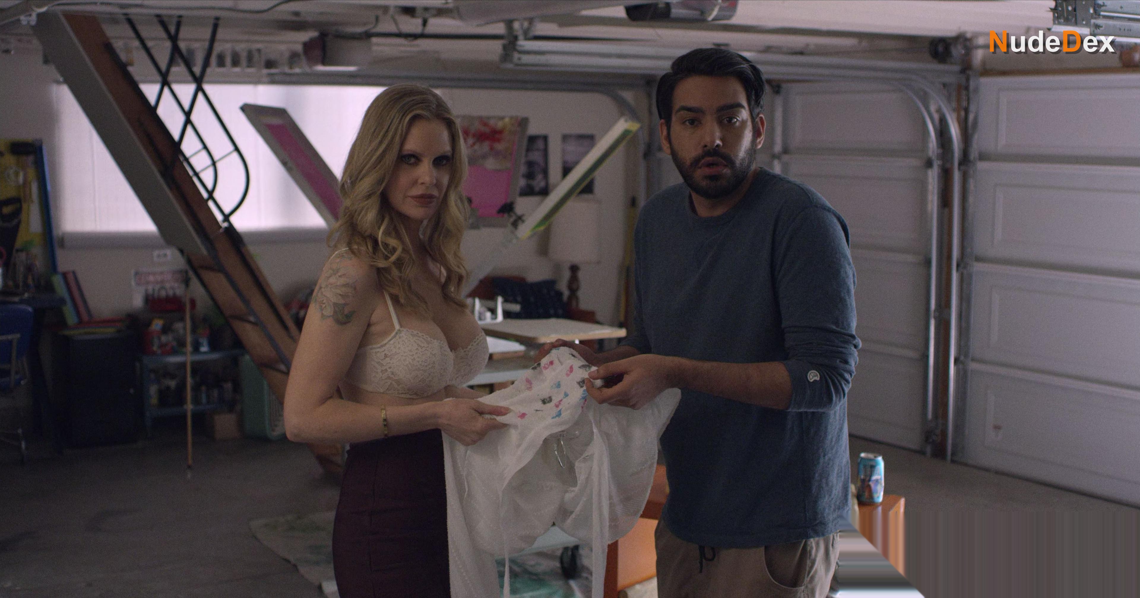 Kristin Bauer Van Straten in Happy Anniversary, photo 1