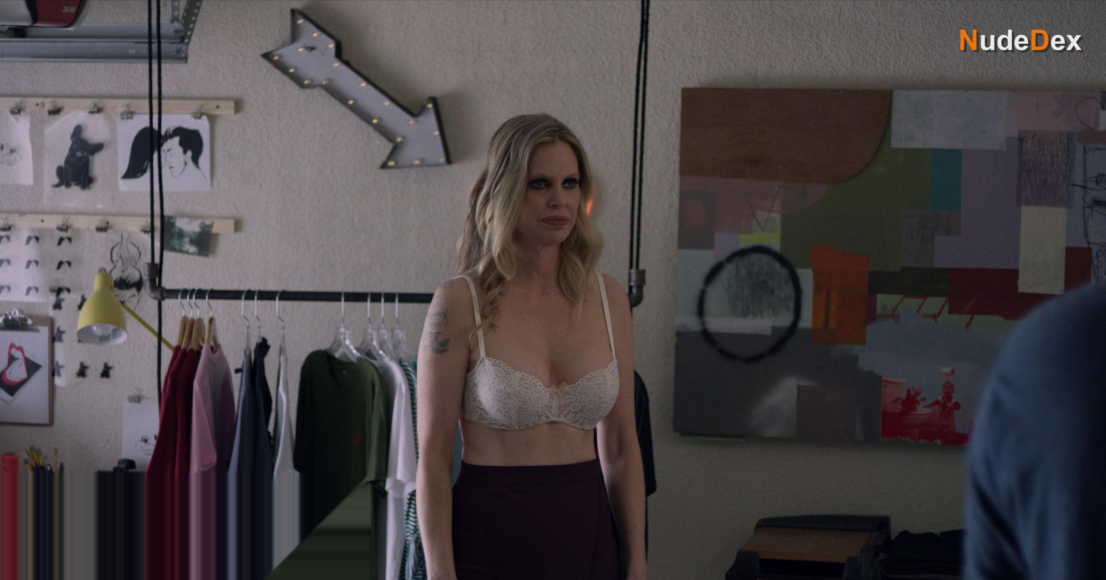 Kristin Bauer Van Straten in Happy Anniversary, photo 3