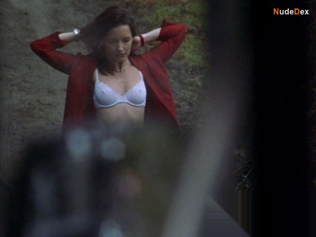 Kristin Davis in Blacktop, photo 1