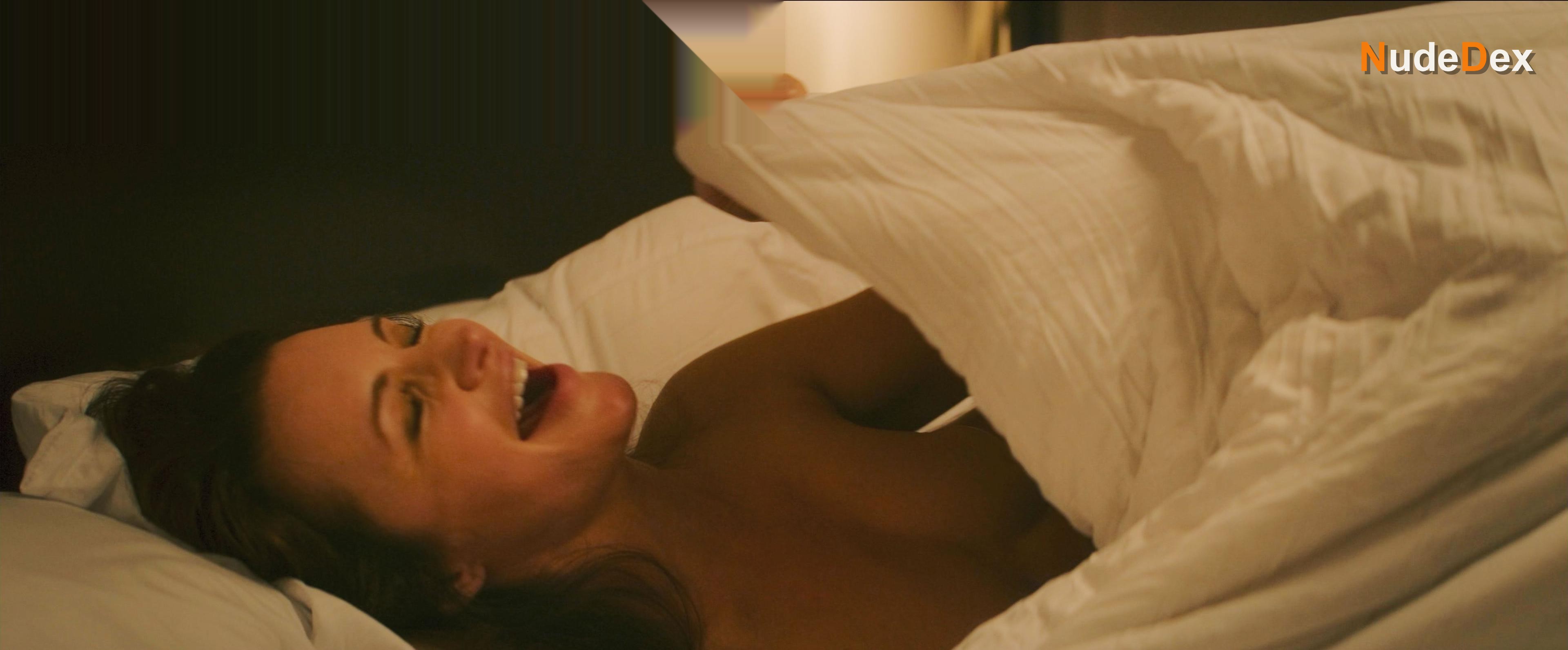 Kristin Davis in Deadly Illusions, photo 5