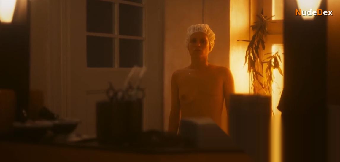 Touch Me in Touch Me, photo 1