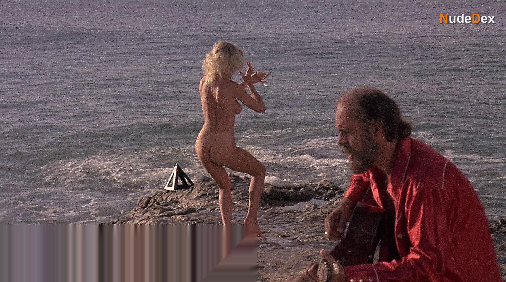 Kristi Somers in Hardbodies, photo 6