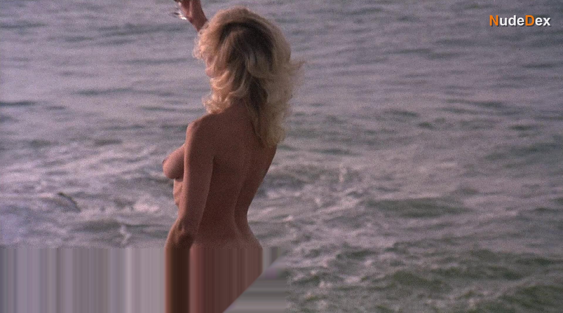 Kristi Somers in Hardbodies, photo 7