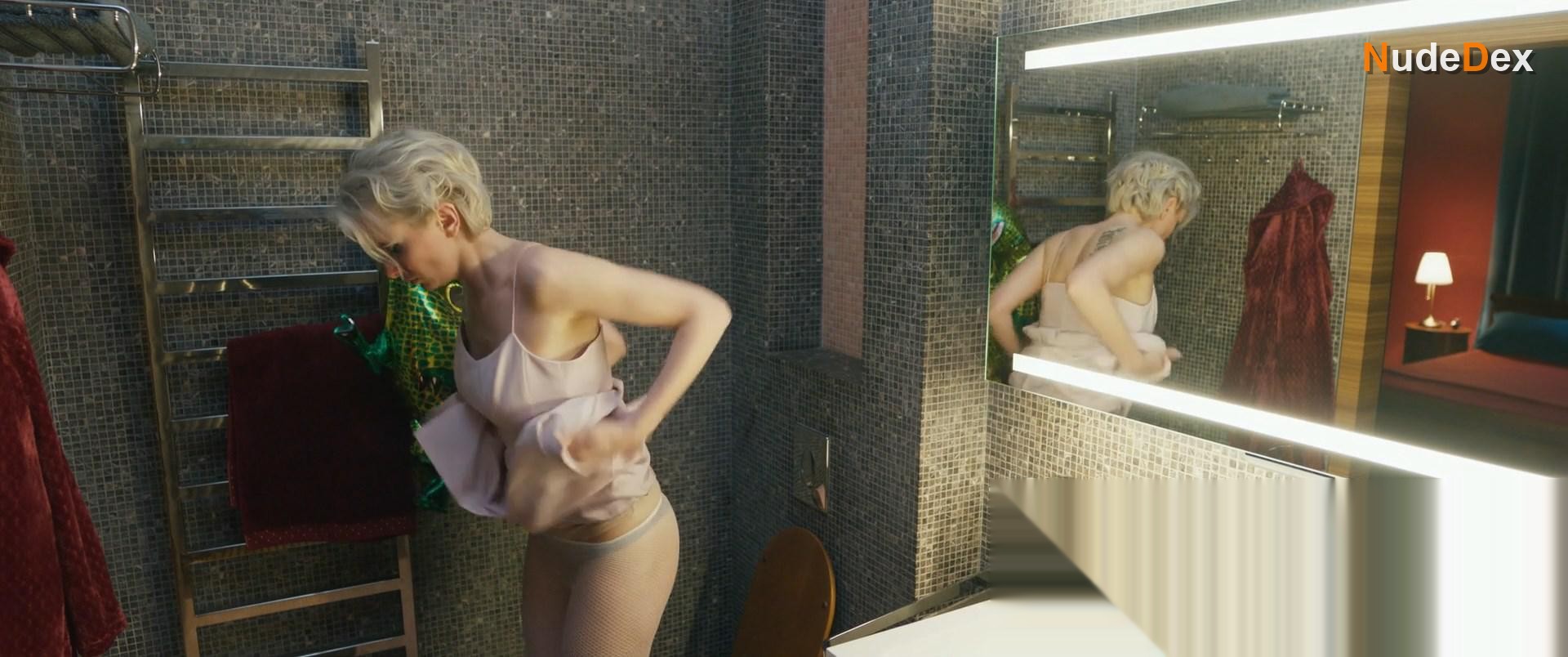 Lucky Girl in Lucky Girl, photo 16