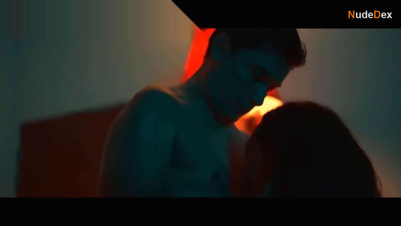 Kylie Verzosa in The Housemaid, photo 5