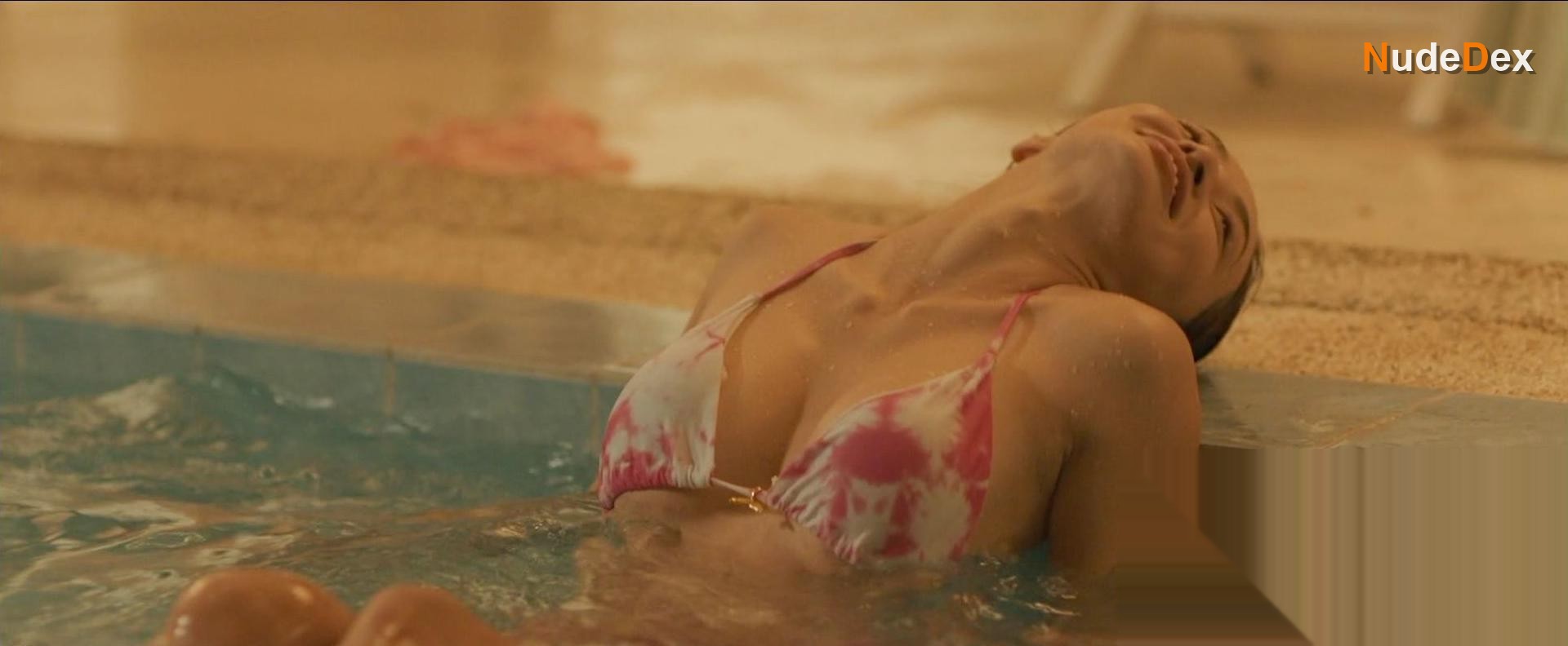 Kylie Verzosa in The Housemaid, photo 24