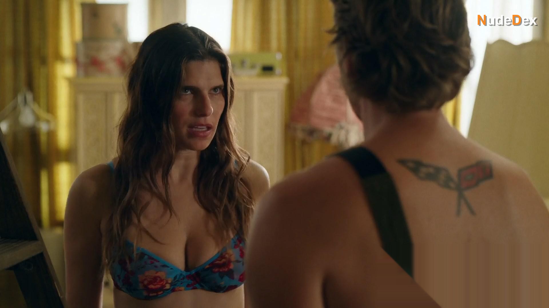 Lake Bell in Bless This Mess, photo 12