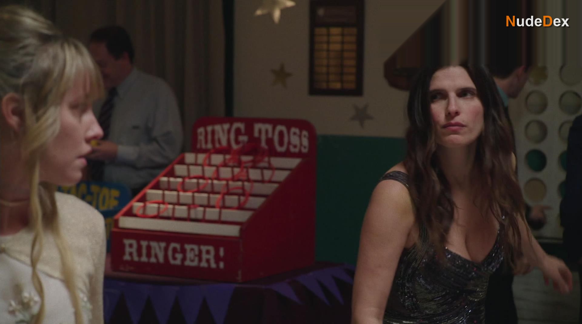 Lake Bell in Bless This Mess, photo 15