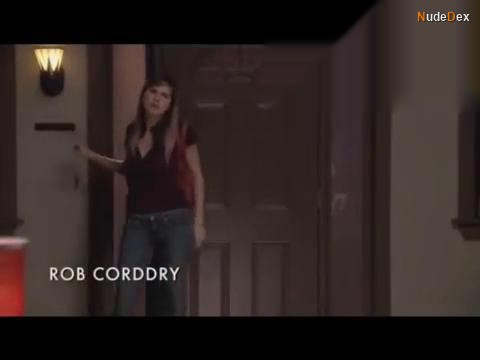 Lake Bell in Childrens Hospital, photo 6