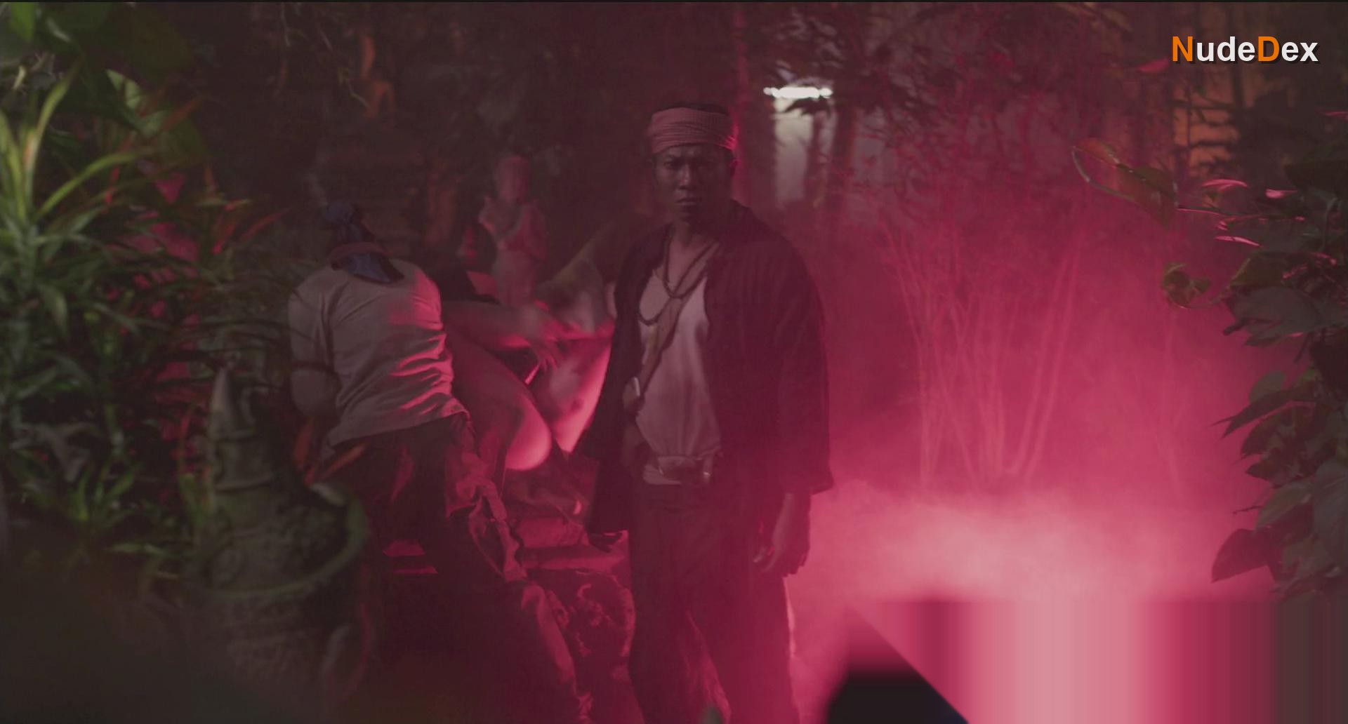 Lake Bell in No Escape, photo 4