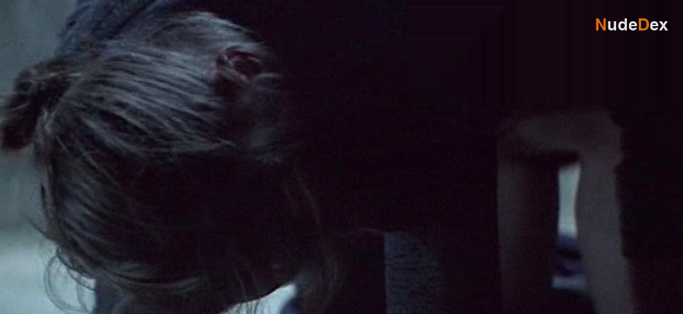 Lara Belmont in The War Zone, photo 16