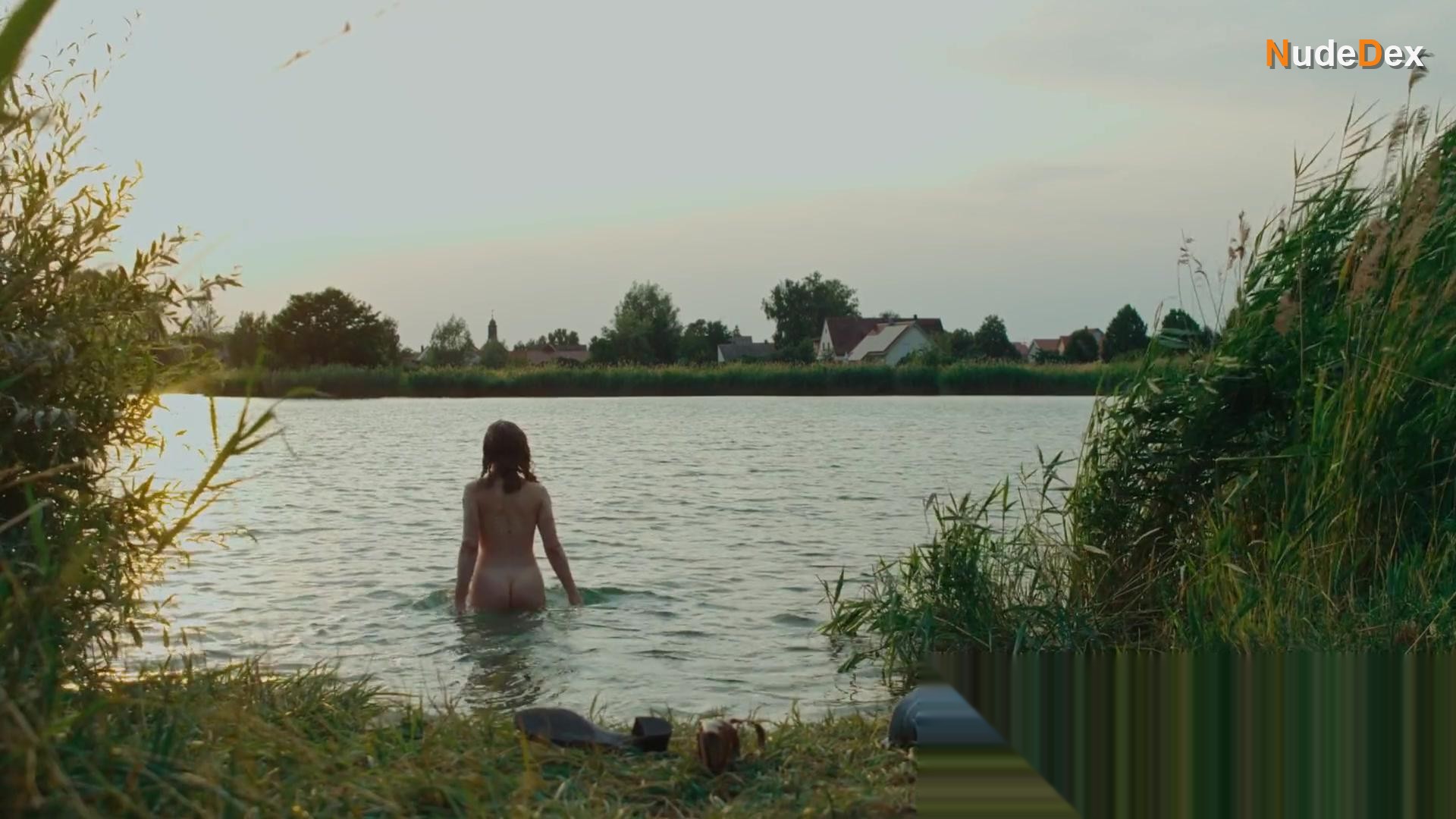 Lara Horvath in Der Tag Die Flut, photo 16