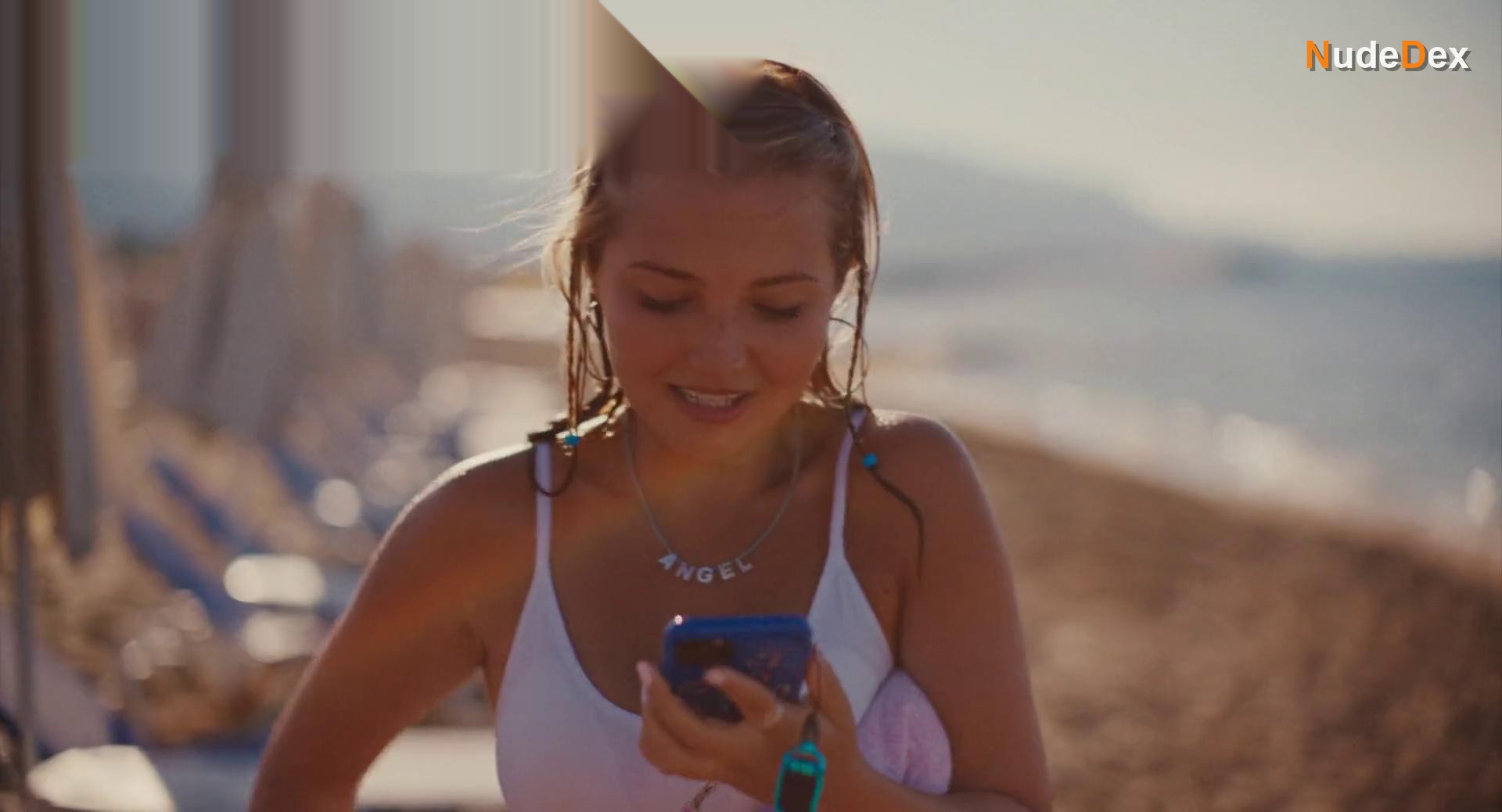 Lara Peake in How To Have Sex, photo 6