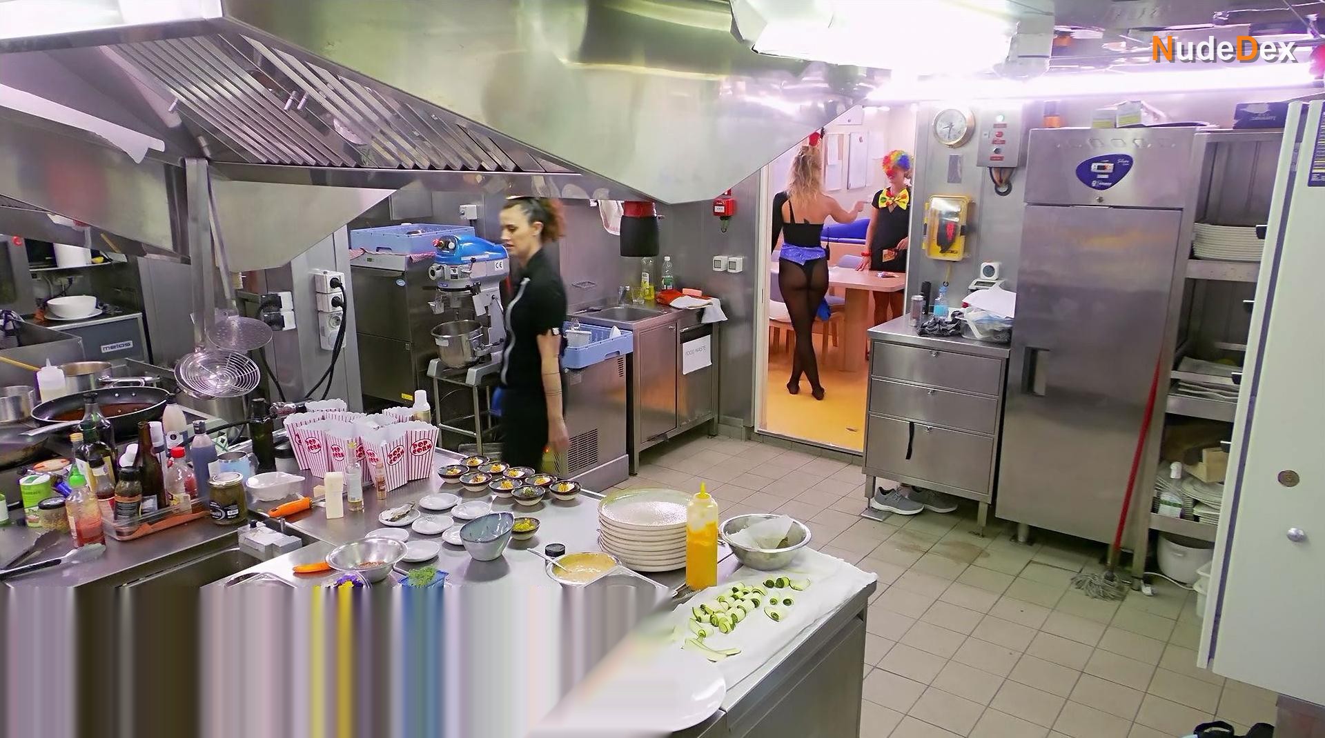 Lara Rigby in Below Deck Down Under, photo 11