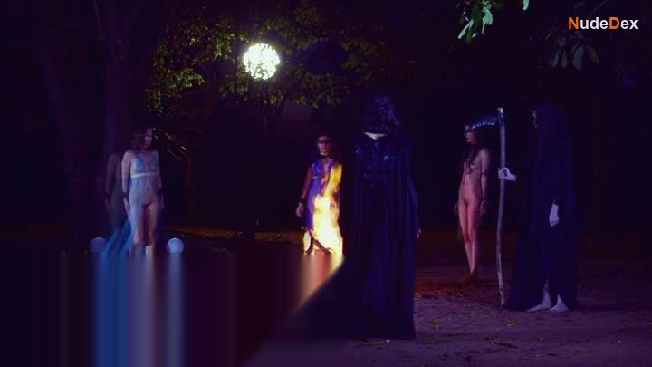 Larissa Anzoategui in Domina Nocturna, photo 1