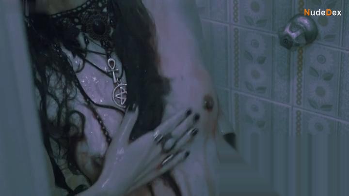 Larissa Anzoategui in Domina Nocturna, photo 7