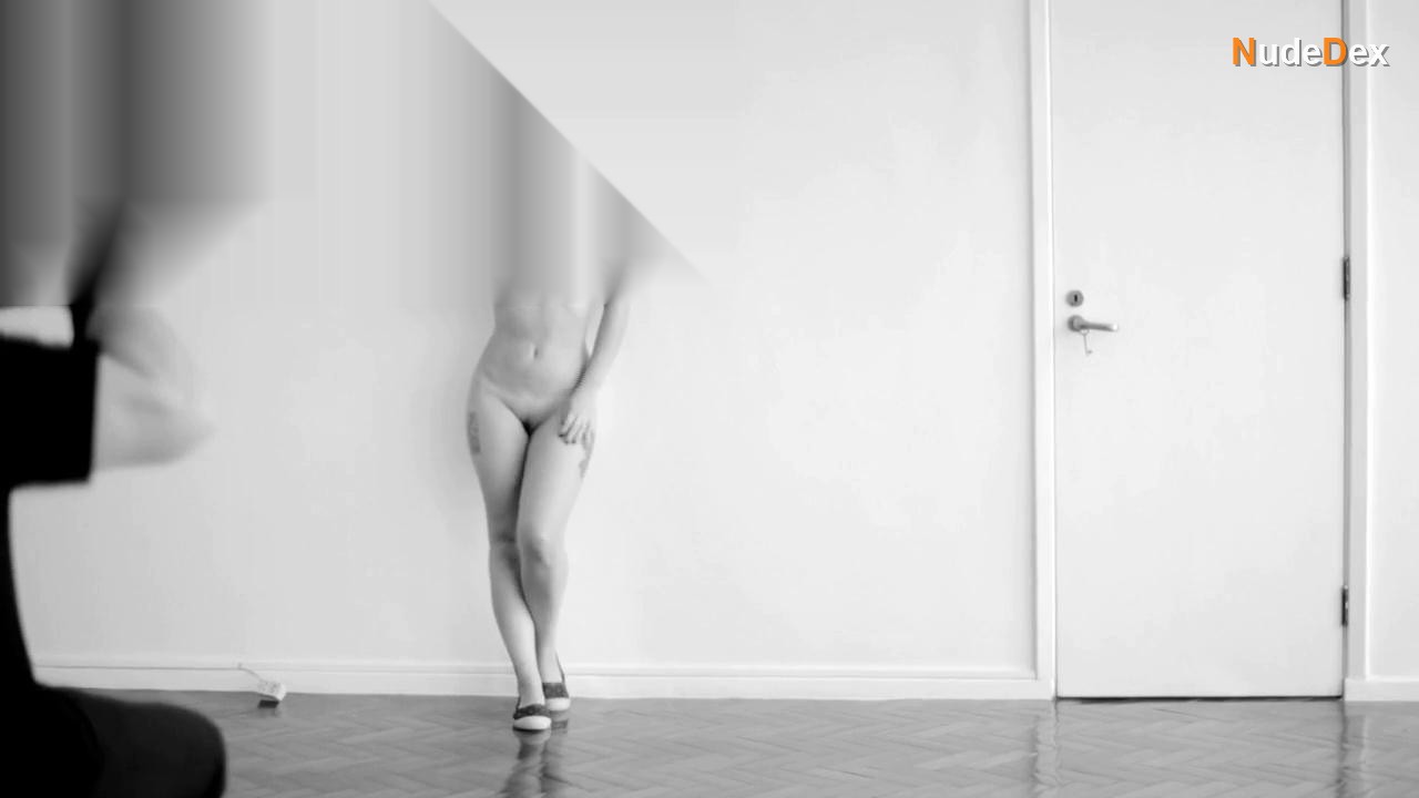 Larissa Maxine in 302, photo 12