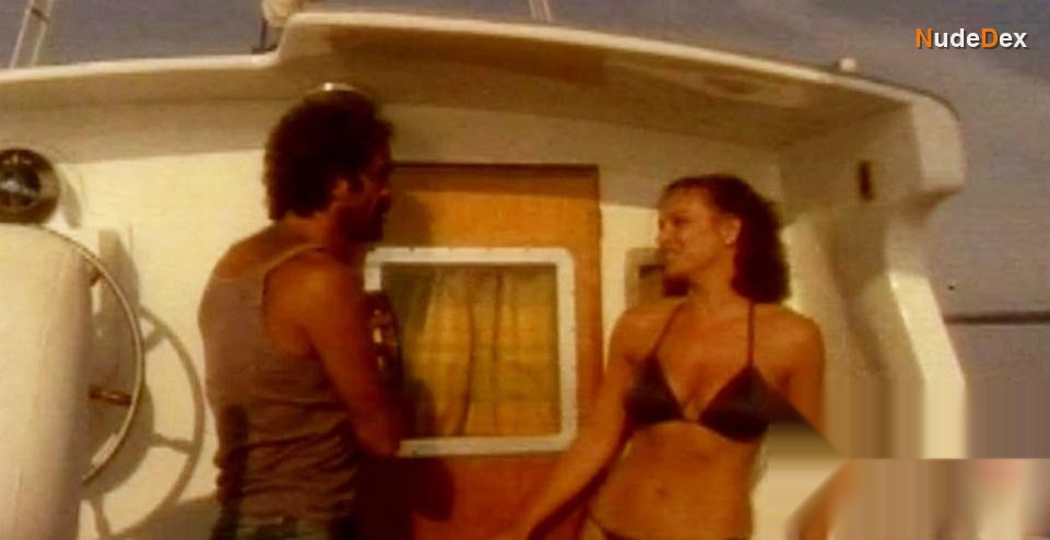 Laura Antonelli in Mi Faccio La Barca, photo 1